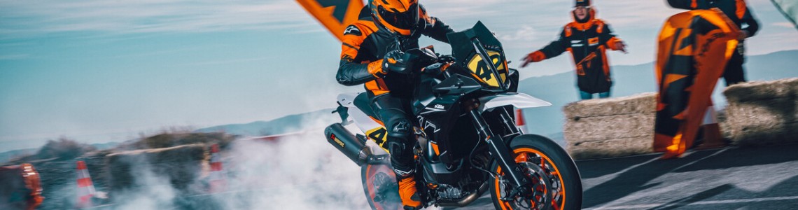 KONING VAN DE COMEBACKS: HEIL DE NIEUWE KTM 890 SMT